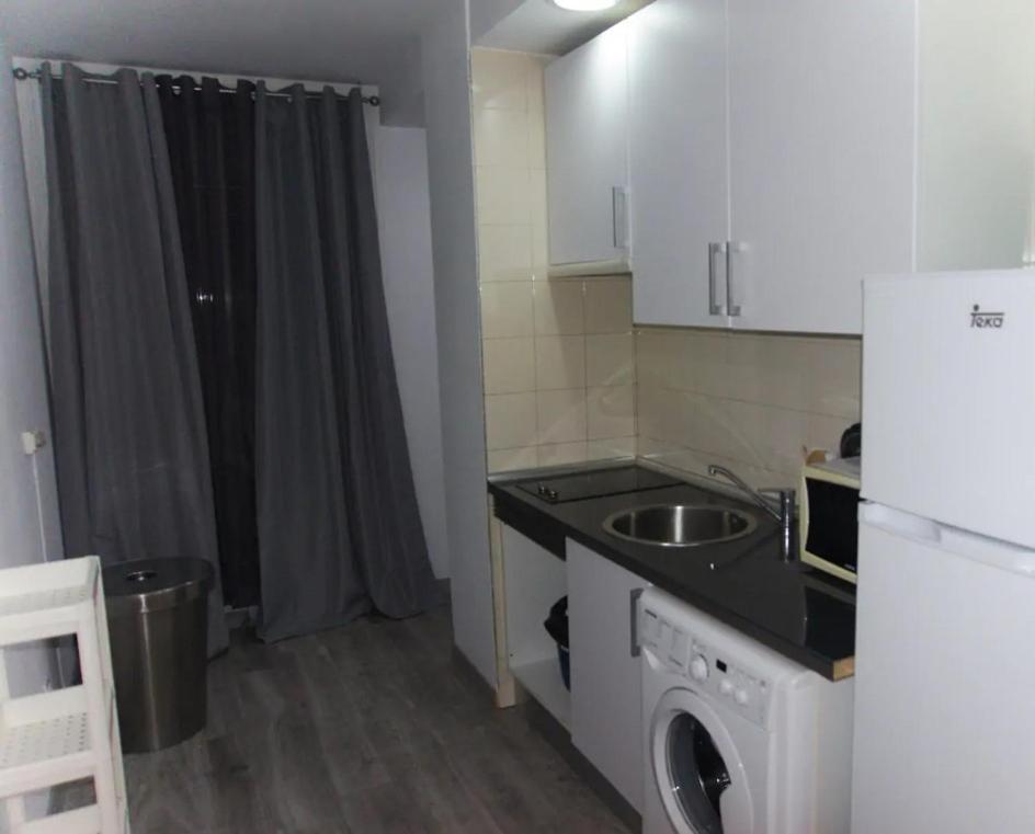 Estudio en Plaza Vara del Rey Madrid Exterior foto