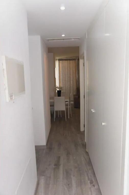 Estudio en Plaza Vara del Rey Madrid Exterior foto